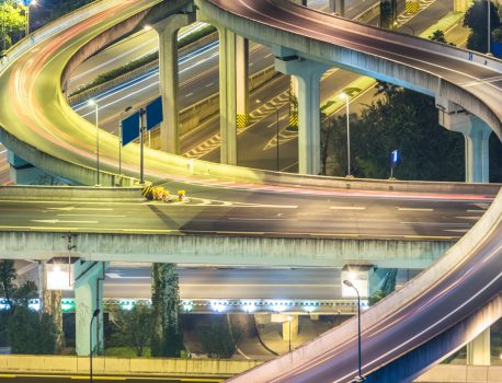 Интеллектуальные цифровые табло на дорогах